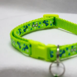 Soft Nylon Cat Collar with Bell – Lime Green Paw Print